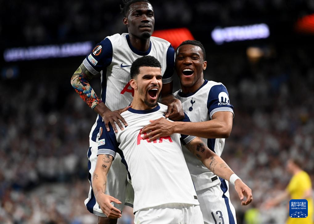 铜梁龙再发感谢信：感谢各界支持厚爱，共期中国足球灿烂明天（铜梁龙再致谢：感恩各界支持厚爱，共盼中国足球光辉未来）