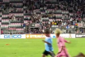 尼克斯目前客场战绩1胜5负，创2019年以来最差客场开局（尼克斯客场仅1胜5负，创自2019年以来最差开局）