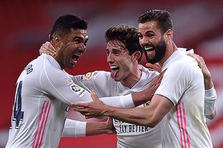 百分百命中砍14+7！徐昕打脸杜锋，赛后采访话里有话，还能回广东吗（14分7板全中！徐昕用表现回应杜锋，赛后言语耐人寻味，还能回归广东吗）