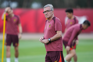 邹市明后悔也没用了！原以为娶了个高材生，没想到却把2亿家产败光（邹市明婚姻理财风波：娶学霸妻后的2亿财产争议）