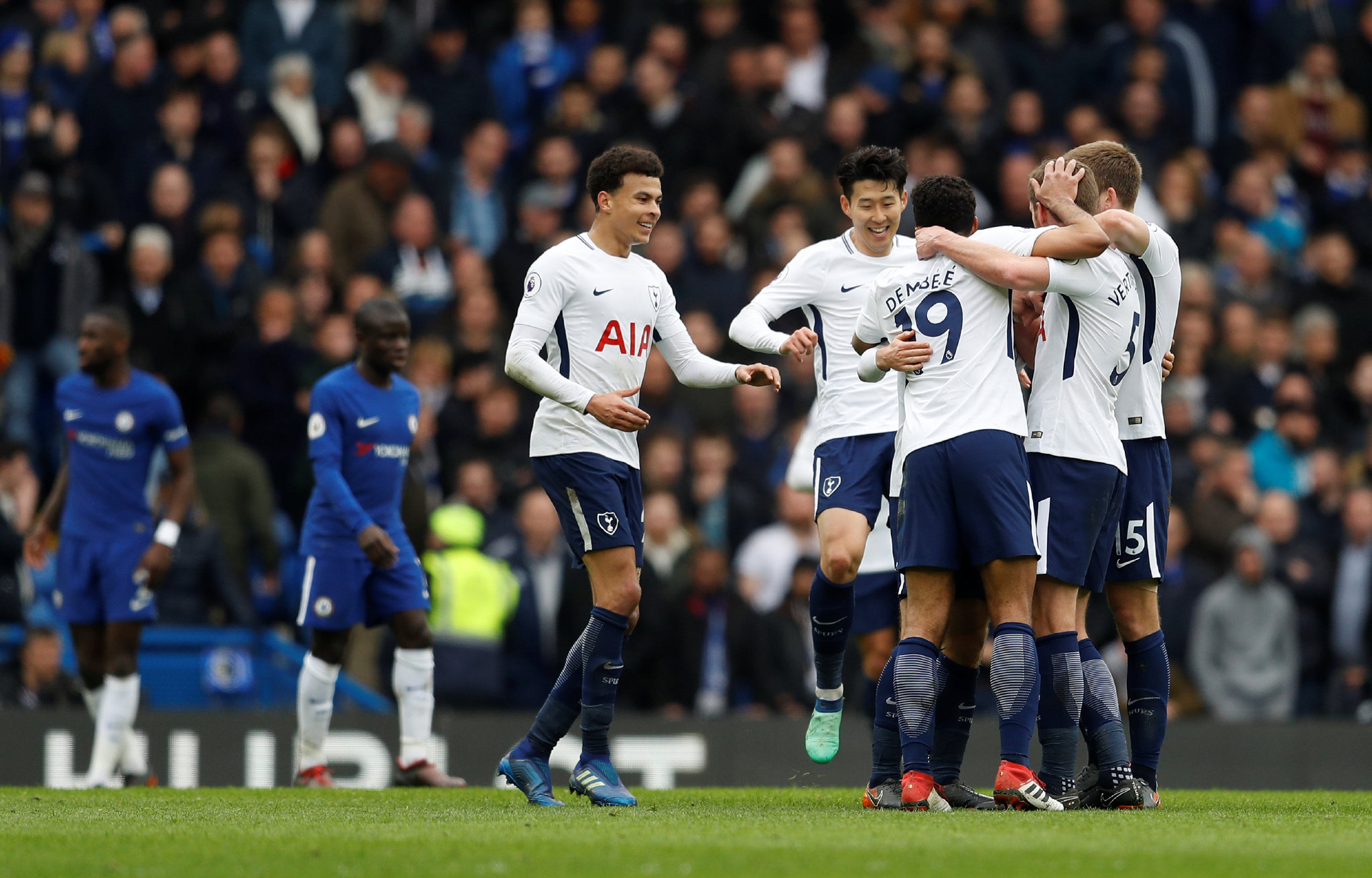 掘金约基奇豪取三双助球队连胜（约基奇三双发威，掘金延续连胜）