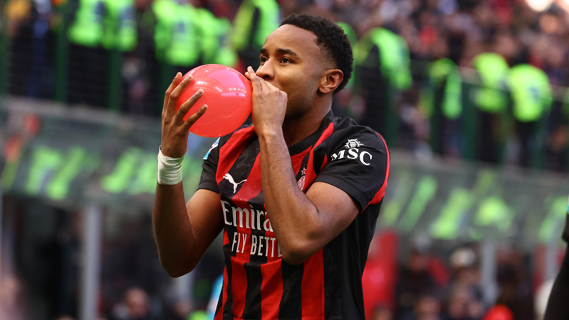 费兰-托雷斯社交媒体发声：忽略噪音，专注于工作（费兰-托雷斯社媒发声：屏蔽杂音，专注本职工作）