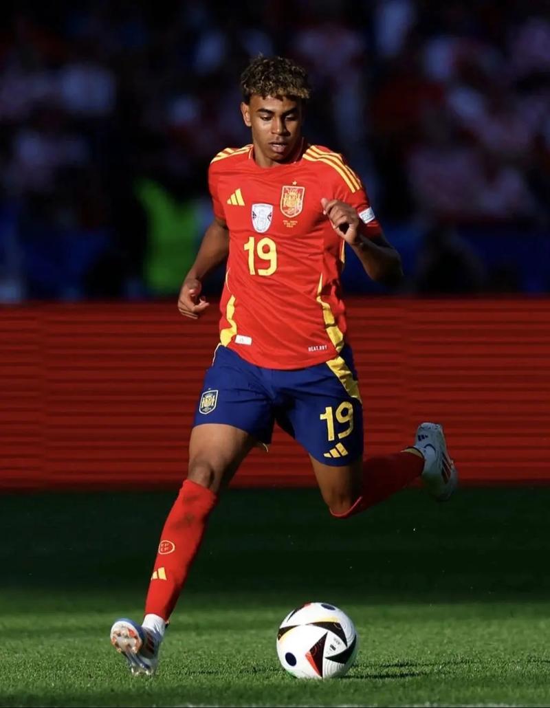 保罗重回火箭？美媒晒休城1号位4大交易候选：朱霍勒迪成最佳选择（保罗或回归火箭？美媒盘点休城一号位四大交易目标：朱霍勒迪被视为最佳人选）