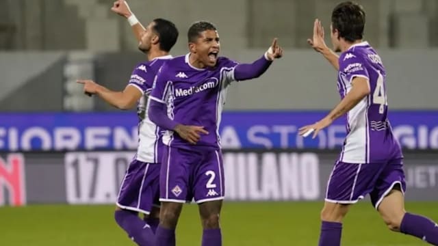 五冠加身！国安3-0击败河南夺得队史第5座足协杯冠军（国安三球完胜河南，队史第五次捧起足协杯）